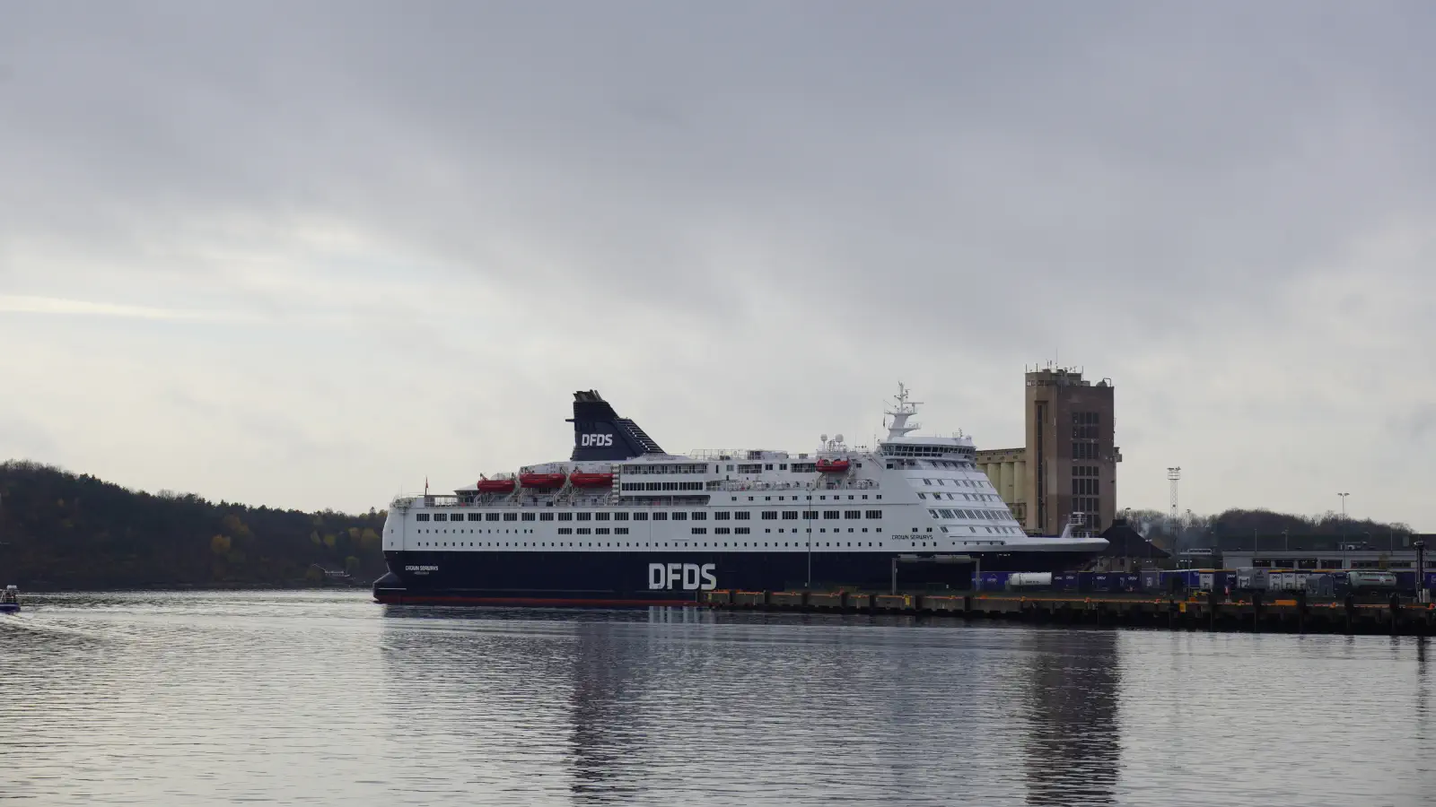 Færge DFDS Crown Seaways ved færgehavnen i Oslo.