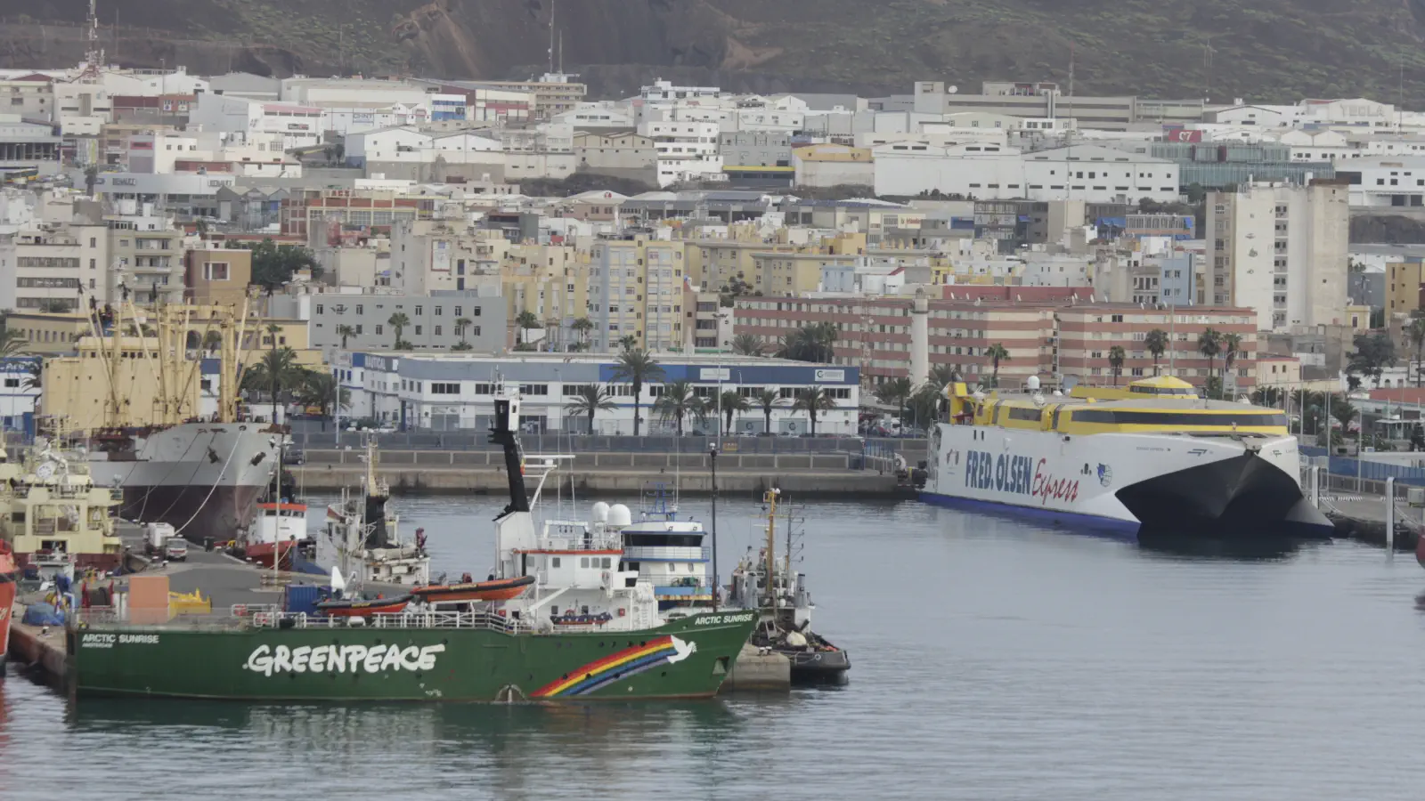Fred. Færge Olsen Express Bentago Express i havnen i Las Palmas, Gran Canaria.
