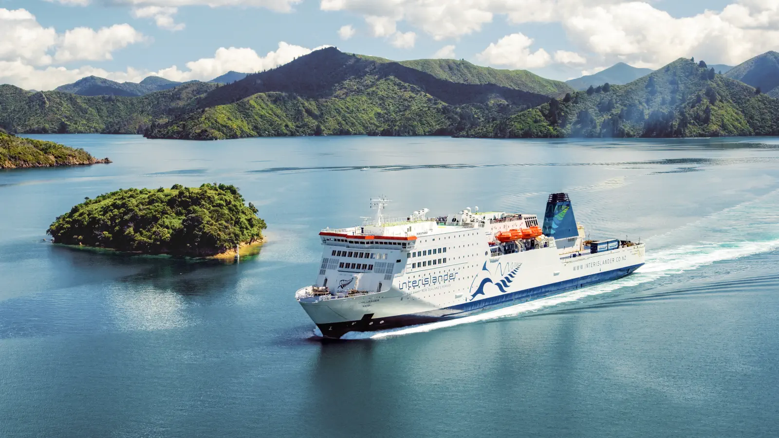 Færge Interislander Challenger Kaitaki i Marlborough Sounds mellem Wellington og Picton.