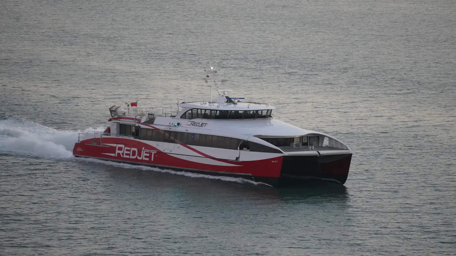 Red Jet 7 fra Red Funnel færges mellem Southampton og West Cowes til Isle of Wight.