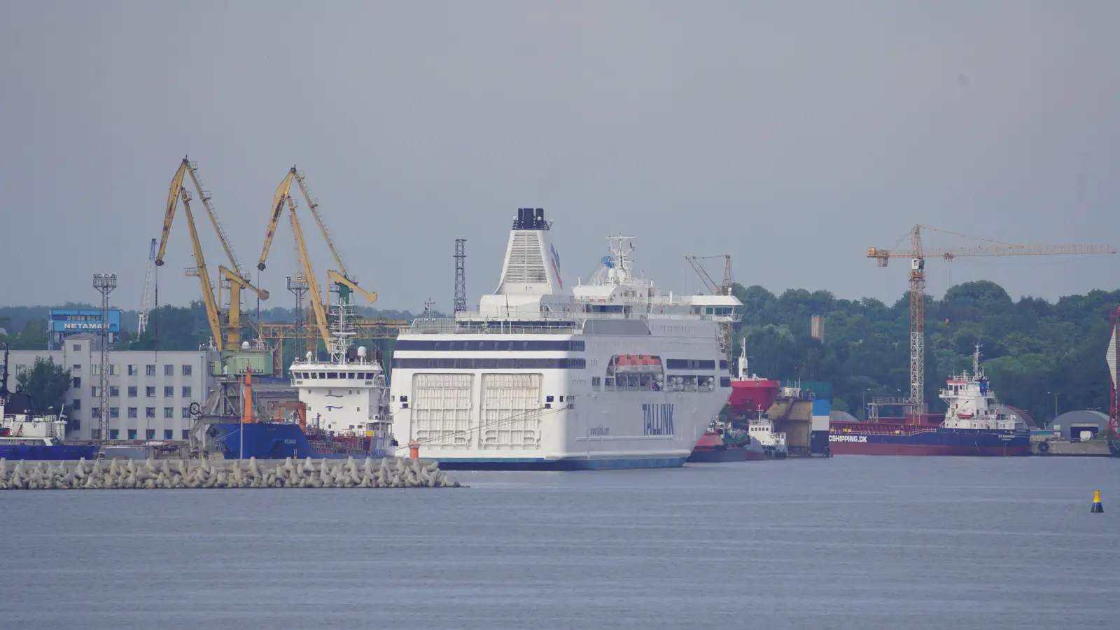 Tallink-færgen MS Romantika ligger i øjeblikket fortøjet i Tallinns havn.