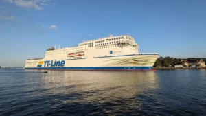 TT-Line TT-Line FærgeTravemünde Peter Pan ankommer til havnen i Lübeck - fra Trelleborg.